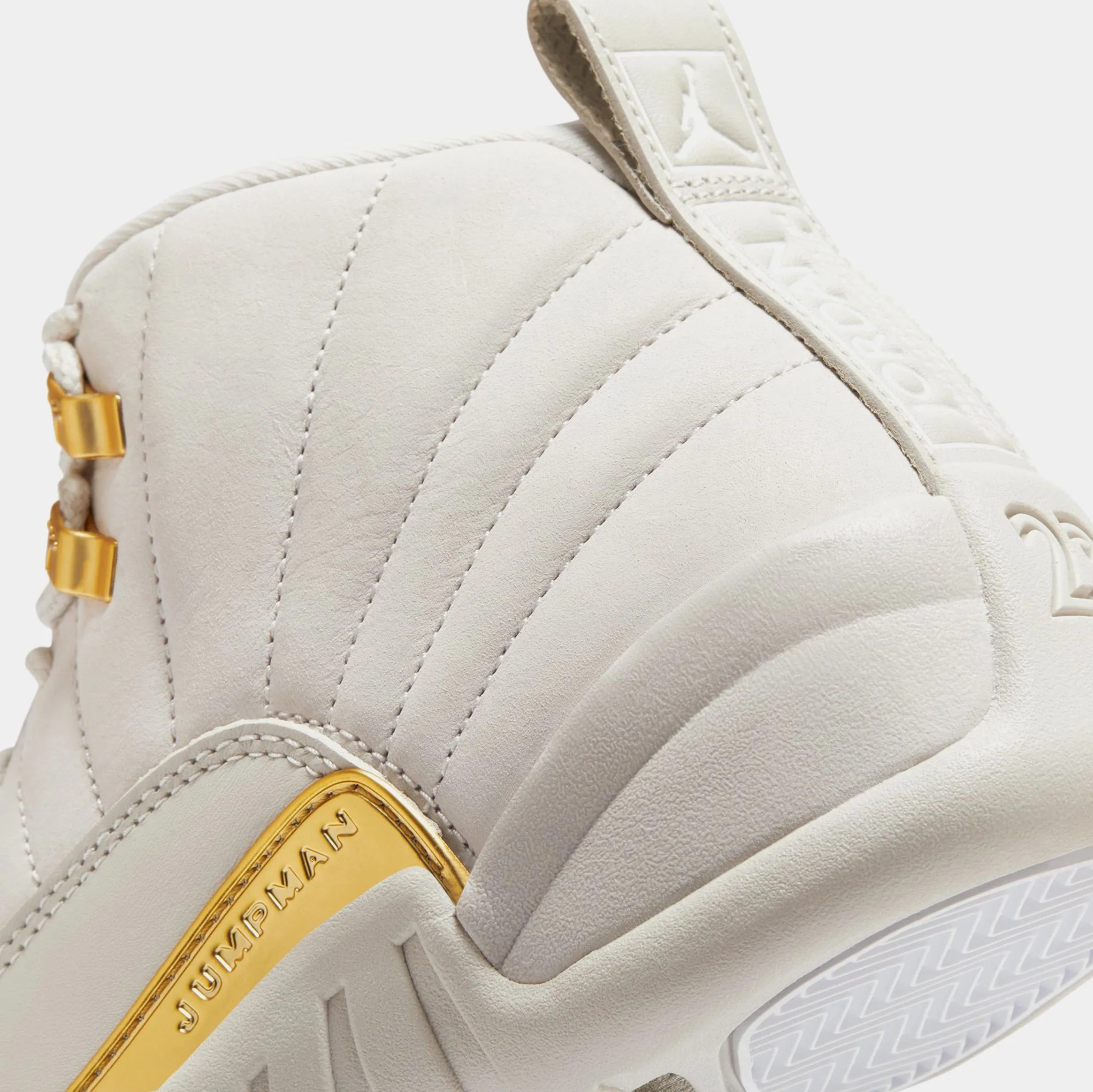 Air Jordan 12 Retro Phantom Womens Lifestyle Shoes (Phantom/Metallic Gold/White)