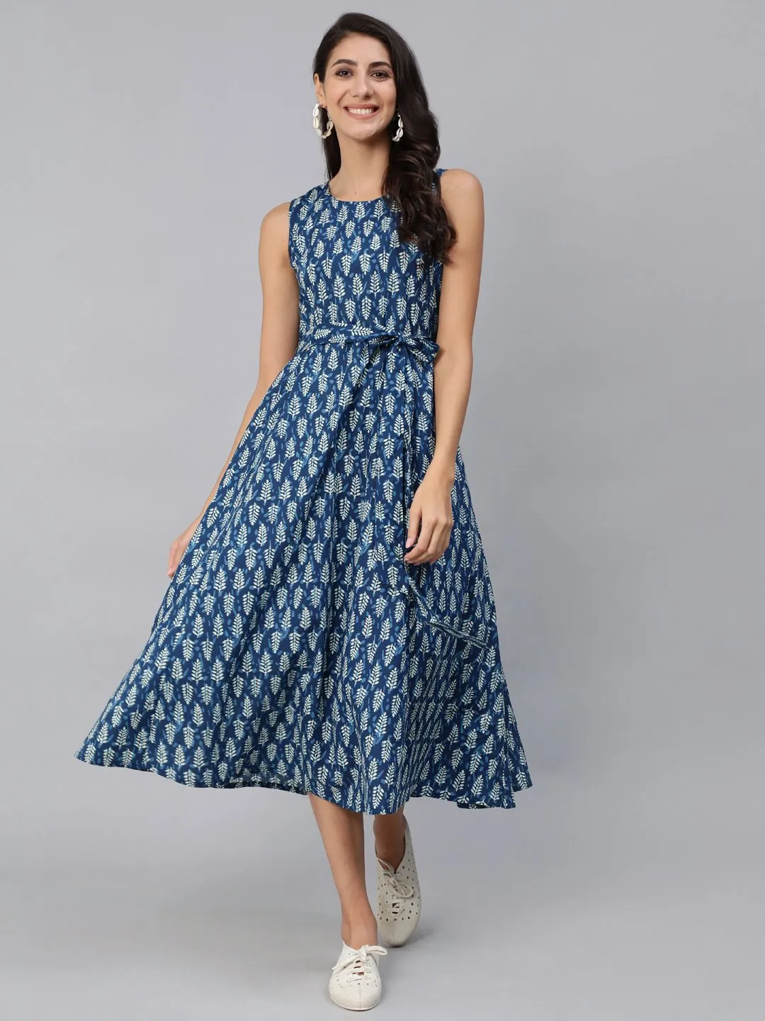 Women Blue Printed Sleeveless Dress