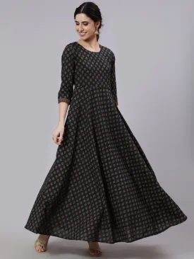 Women Green Ethnic Printed Flared Dress With Three Quarter Sleeves